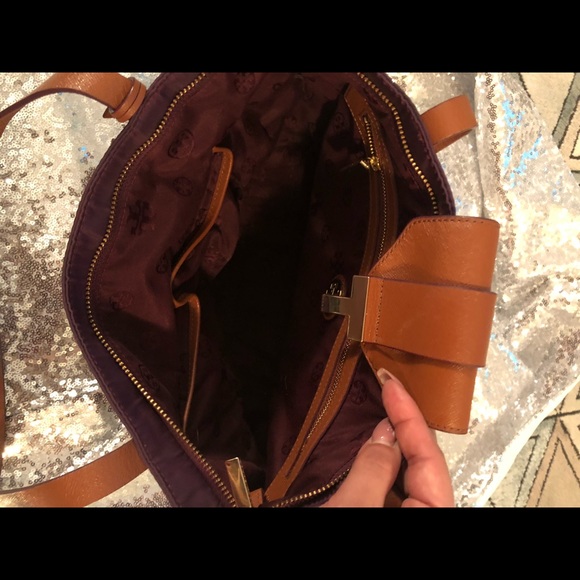 Tory Burch small tote - Picture 3 of 8